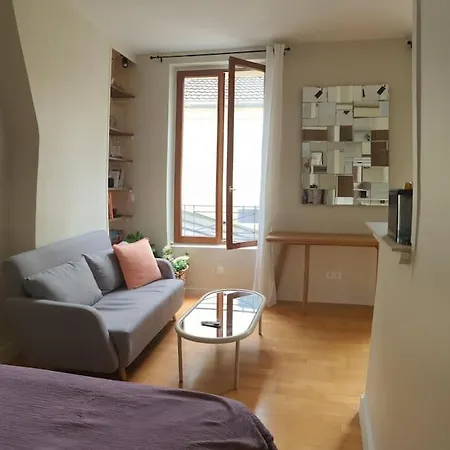 Studio Calme Et Ensoleille Entierement Renove Paris Exterior photo