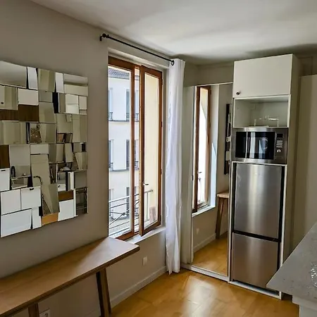 Studio Calme Et Ensoleille Entierement Renove Paris Exterior photo